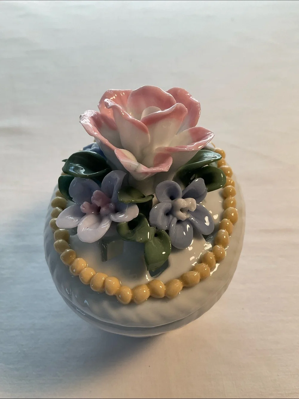 N/A delicate porcelain
